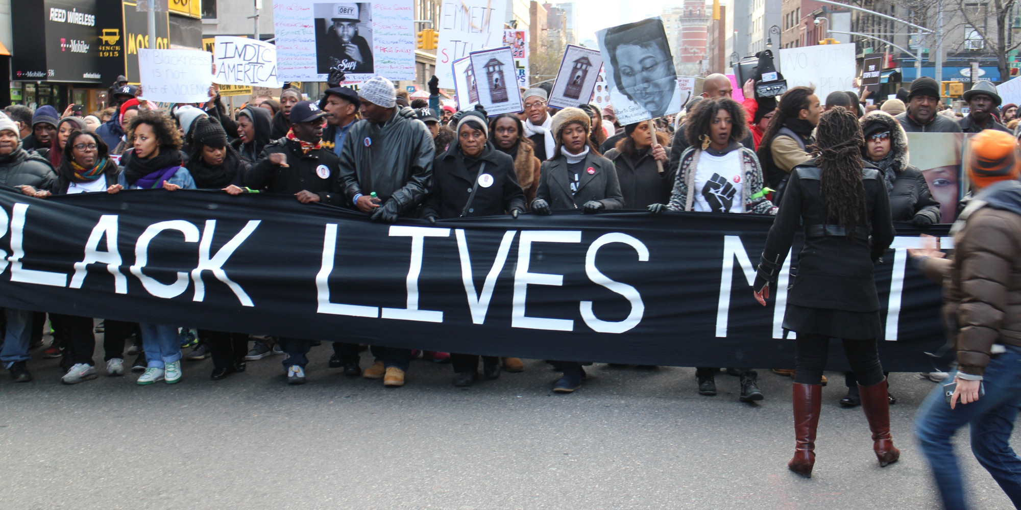 Thousands march through Manhattan to protest police violence